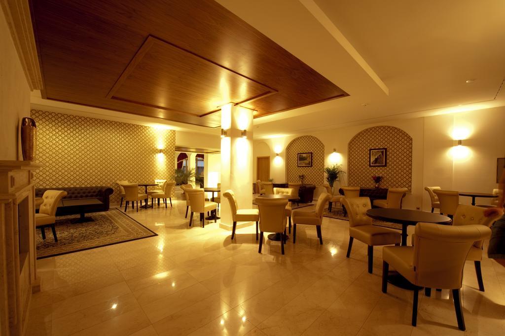 Hotel Princess Леднице Екстериор снимка