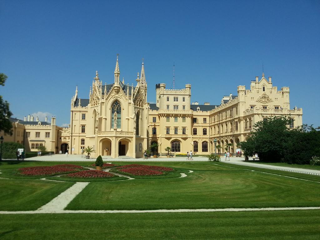 Hotel Princess Леднице Екстериор снимка
